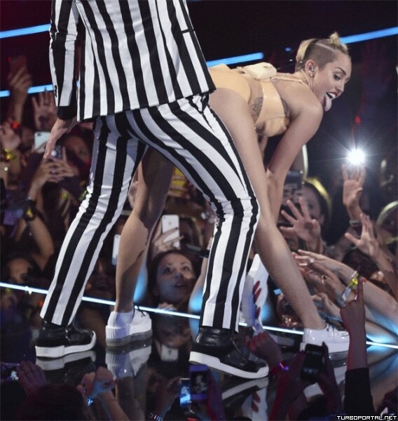 Что такое twerk?